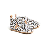 Slip-on white leopard